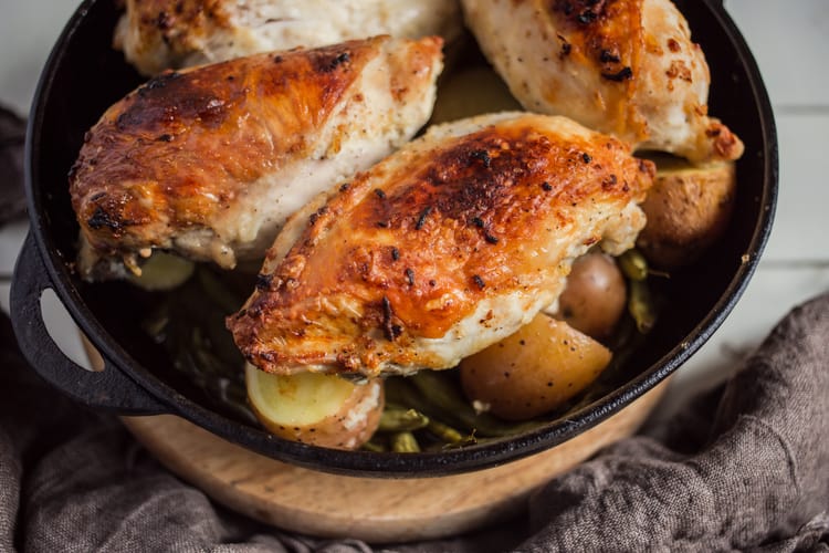 Meals in Minutes: Pan-Roasted Chicken With Lemon-Garlic Green Beans #recipe #chicken